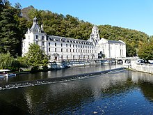 La Dronne devant l'abbaye de Brantôme.