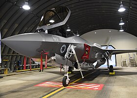 מטוס F-35I מספר 913 בדיר תת-קרקעי בבסיס נבטים.