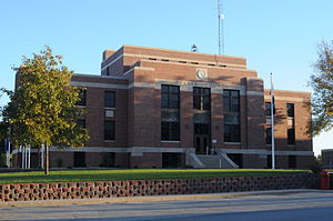 DeKalb County Courthouse in Maysville