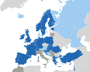 Um mapa colorido dos países da Europa