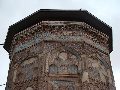 نمایی از گنبد کبود.