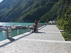 Il lungolago di Porlezza