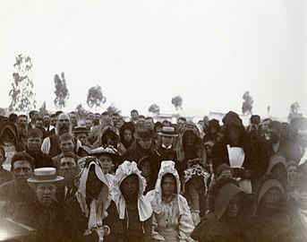 Byeenkoms vir 'n opelug-erediens in die konsentrasiekamp, ca. 1901