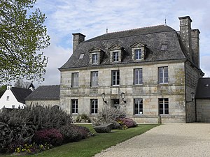 L'ancien presbytère (XVIIe siècle).