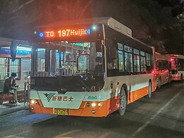 197路（新穗巴士运营时期）的 TEG6106BEV13 在汇景北路总站