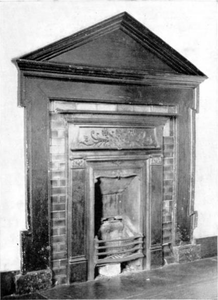 Fireplace in south bedroom, 18th-century.[3]
