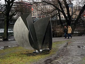 Segel utanför Tekniska Nämndhuset på Kungsholmen i Stockholm