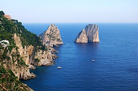 Les Faraglioni di Capri.