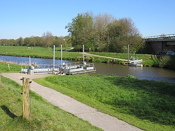 Kurbelfähre über das Holtlander Ehetief zwischen Holtland und Filsum