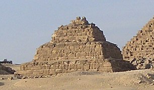 Pyramide de reine G3b