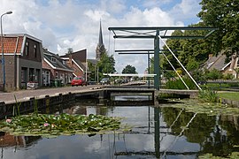 Stompwijk, church (the Sint-Laurentiuskerk) along the canal (the Stompwijkse Vaart)