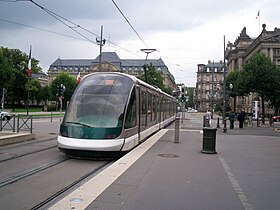 Tramway à la station République