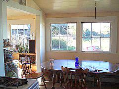 Breakfast room off kitchen