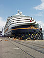 Disney Magic, crucero turístico, 297 m de eslora, bandera de Bahamas