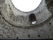 L'intérieur du donjon de Château-Gaillard (Normandie).