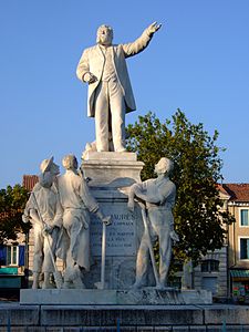 Monument à Jean Jaurès (copie en 1983 de l'original de 1923), Carmaux.