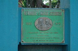 Homenagem a Henrique Schunck, fundador do distrito, na praça de mesmo nome.