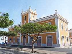 Praia's City Hall Praça Alexandre Albuquerque