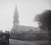 Tourch : l'église Saint-Cornély et son enclos paroissial, contenant encore le cimetière (1932).