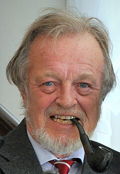 Bernard Cornwell vuonna 2013.