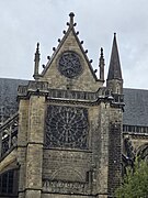 Face sud du transept.