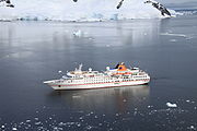 ehemalige MS Hanseatic im Paradise Harbor, Antarktis