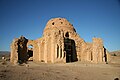 Entrée principale du monument de Sarvestan.