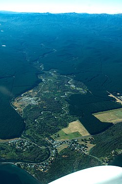 Tauranga Taupō River and settlement