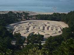 Sand Coin Effigy (Zenigata suna-e) in Kotohiki Park