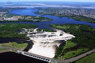 Luftbild der Macagua-Talsperre