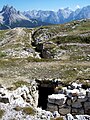 Schützengraben auf dem Monte Piana, Blickrichtung Cadini-Gruppe