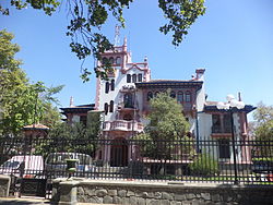 Vásquez Palace, the town hall for the Municipality of Macul.