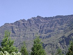 El pitón de las Nieves visto desde el circo de Cilaos