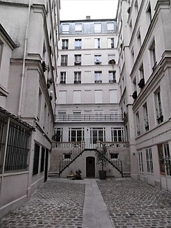 Treppe im Hof der Rue des Arquebusiers 6.