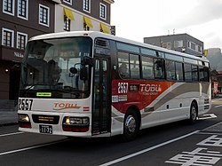 東武バス日光所属の観光型路線車