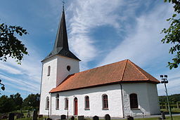 Öxnevalla kyrka i juni 2011.