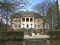 Villa mit Gartenanlage und Einfriedung, ehemalige Villa Bardzki