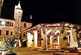 The covered market in Martel