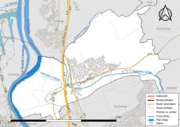 Carte en couleur présentant le réseau hydrographique de la commune