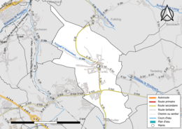 Carte en couleur présentant le réseau hydrographique de la commune