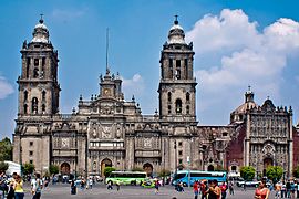 メキシコシティ歴史地区とソチミルコ（1987年）