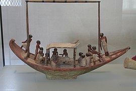 Modèle de bateau polychrome (Moyen Empire) (vers -2000).