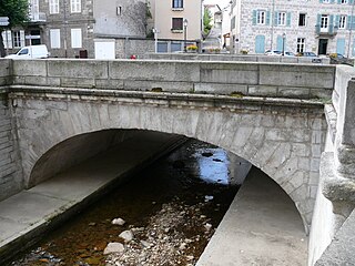 Pont Saint-Louis.