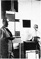 Piet Mondrian y Pétro van Doesburg en el taller de Mondrian, París, 1923