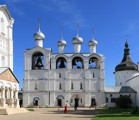 Западный фасад. Вид с соборной площади