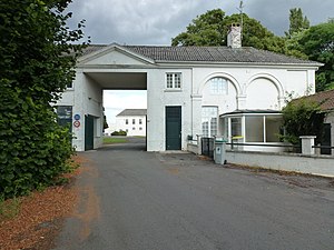 L'entrée de la papeterie.