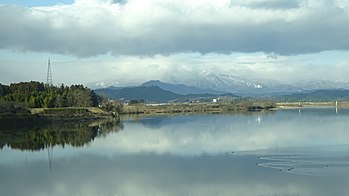 常磐線の阿武隈川橋梁より西を望む