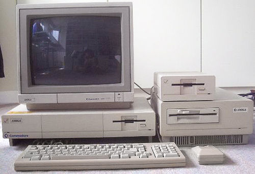 Amiga 1000 system and PC-extension "Sidecar" (A1060)