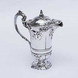 Verseuse (1904), argent, 16 cm.