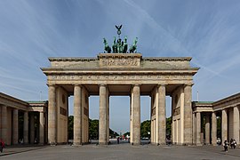 Puerta de Brandeburgo (1789-1791), de Carl Gotthard Langhans, Berlín